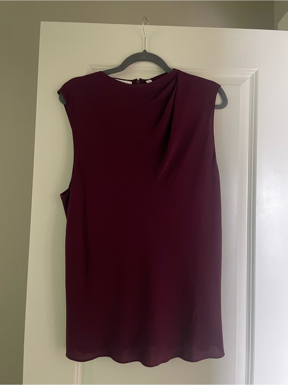 Vince Sleeveless Tank in Burgundy